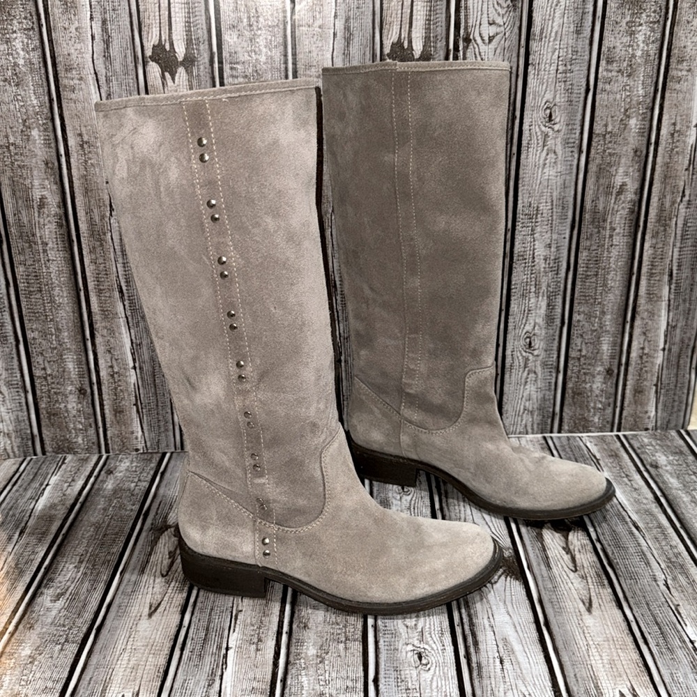 Carlos Santana Suede Gray Knee High Silvertone Studs Pull On Boots 8